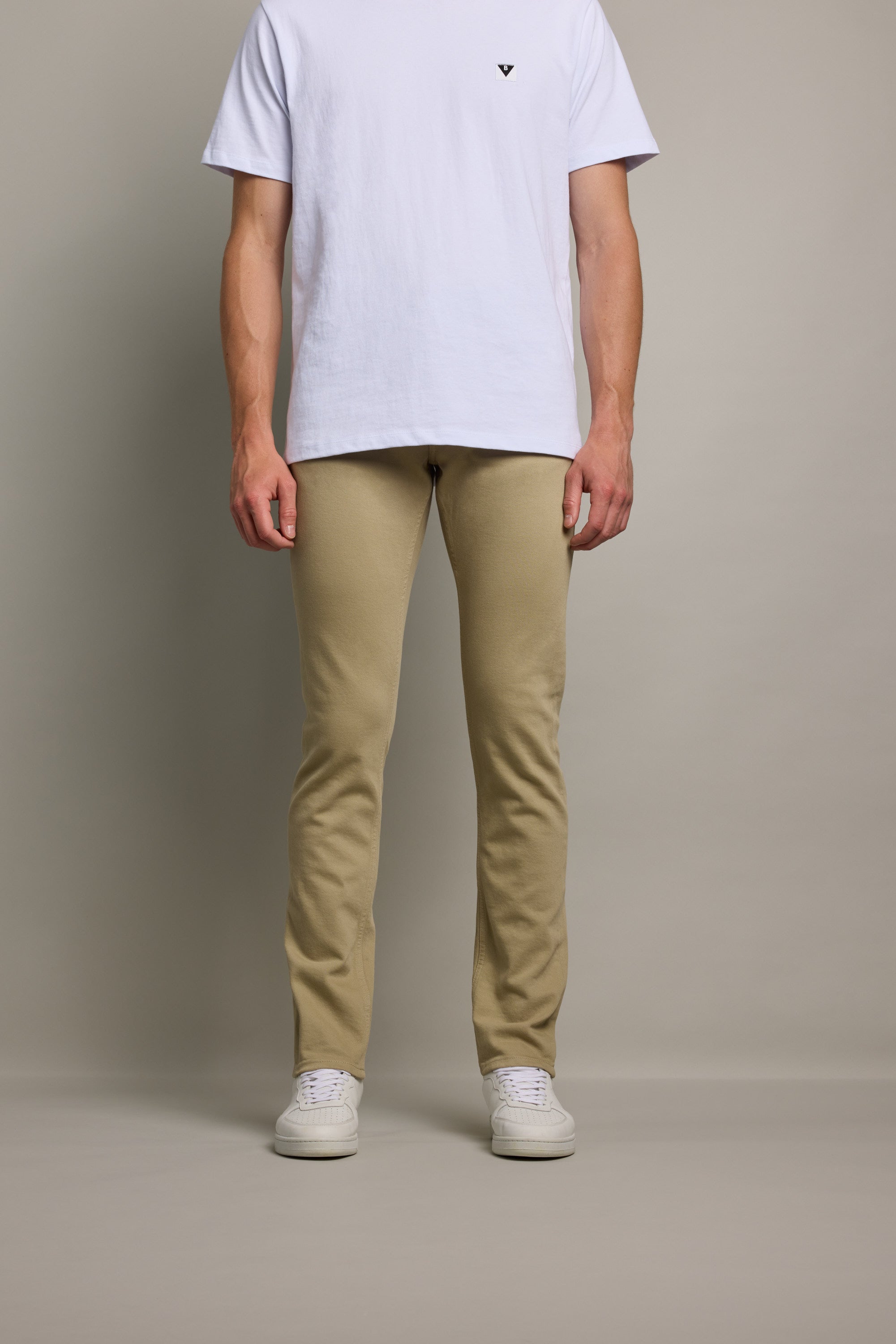 Barkers Rambler Slim Coloured Jean in taupe