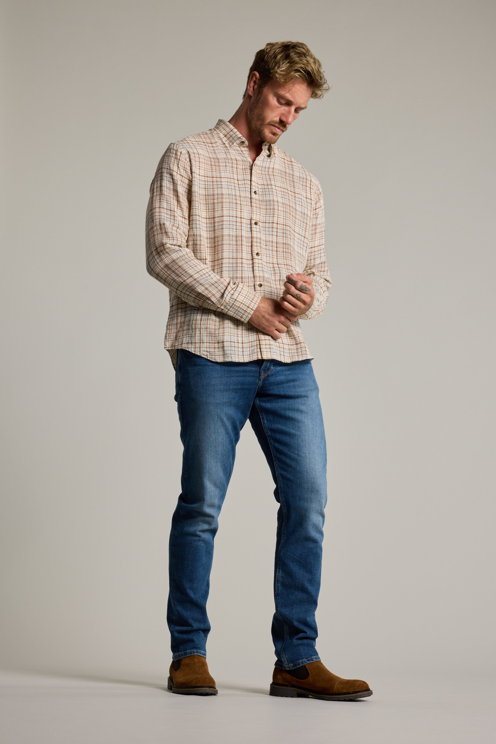 Barkers Corwin Check Shirt in brown check, tailored fit