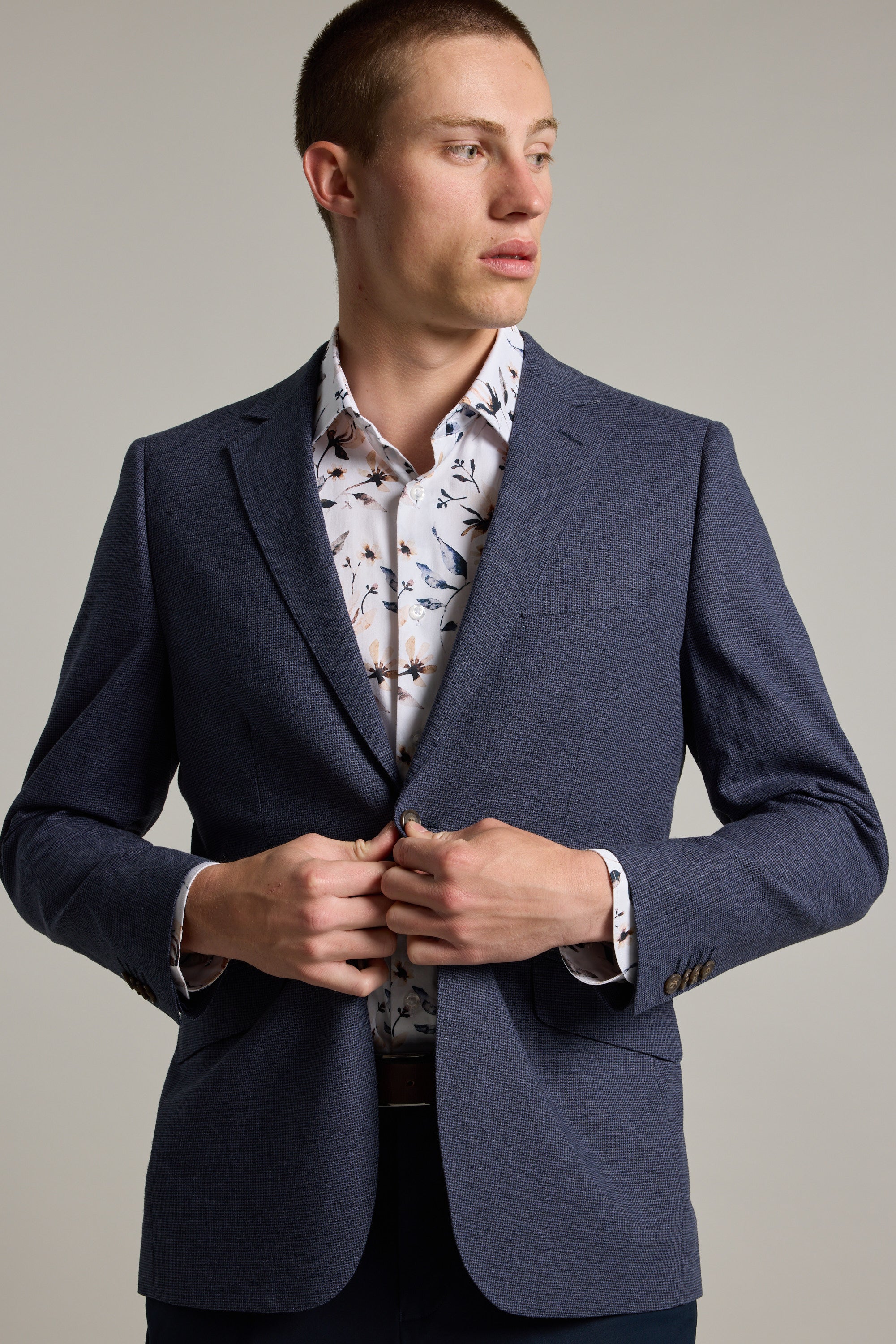 Barkers Ellwood Houndstooth Blazer in navy