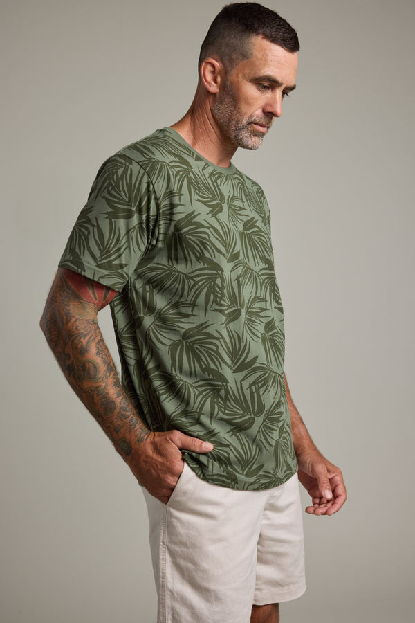 Barkers Palm Leaves Print Tee in khaki, regular fit, additional view