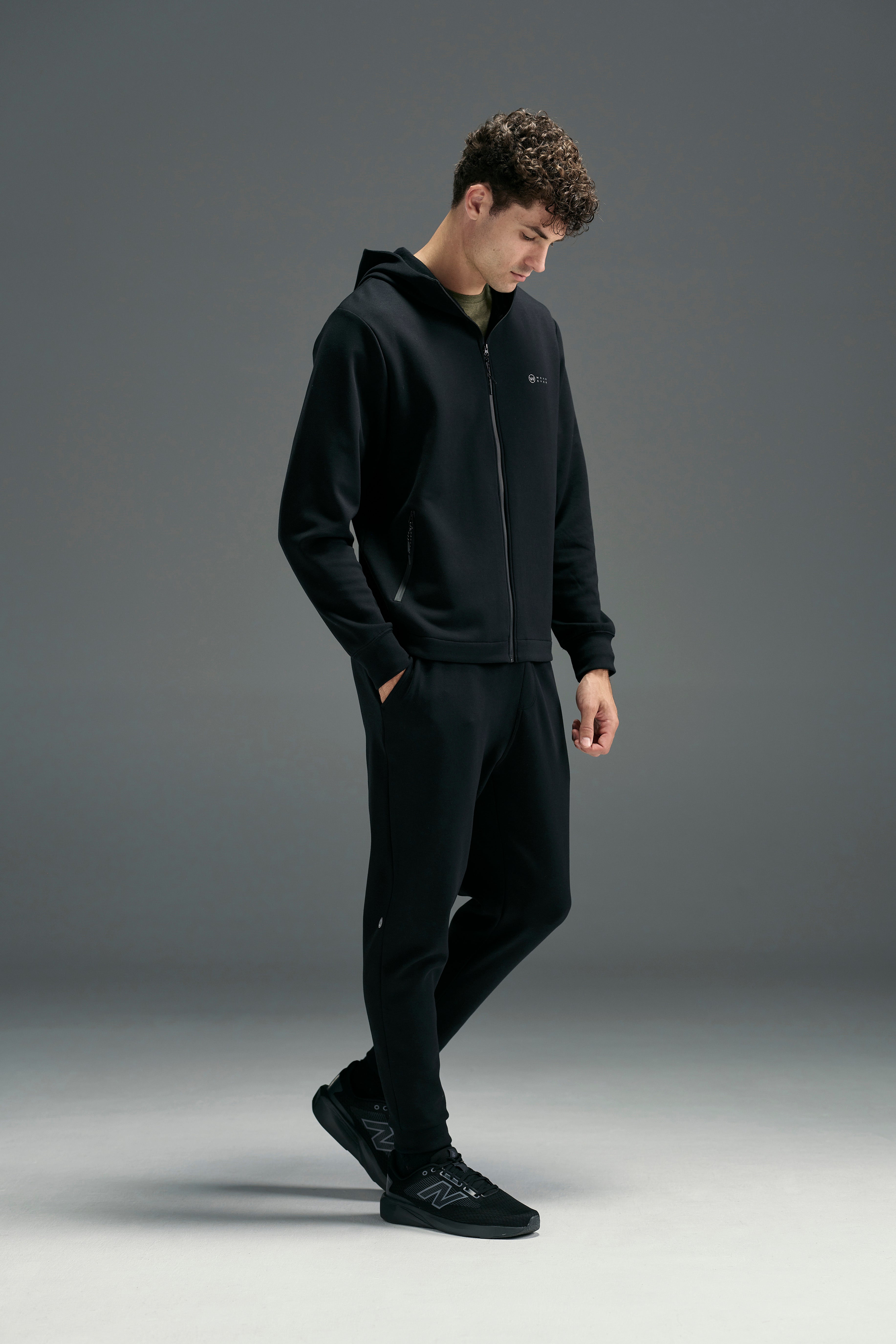 WearEver Altitude Hoody in black, additional view