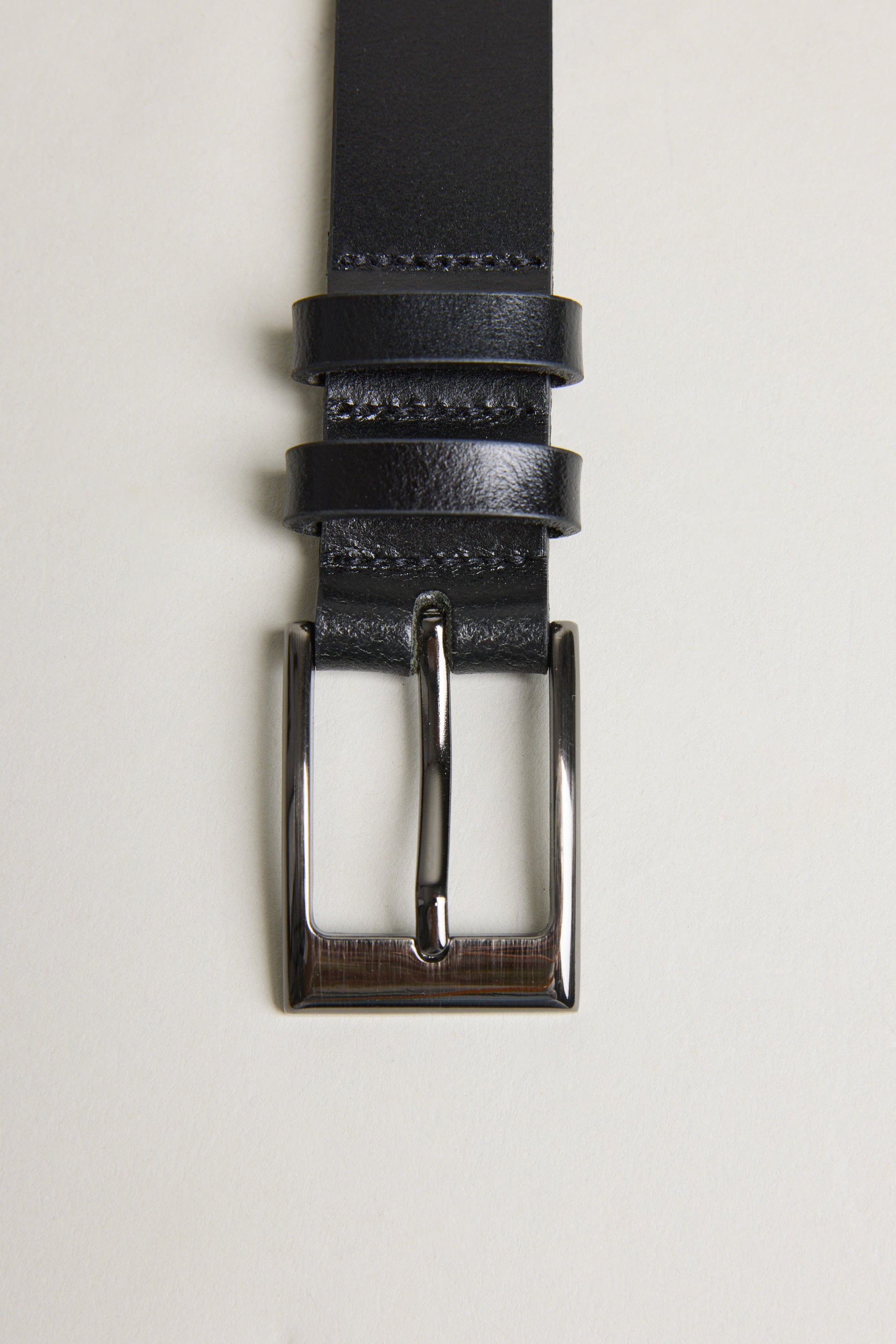 Barkers Frances Leather Belt in black, alternate view