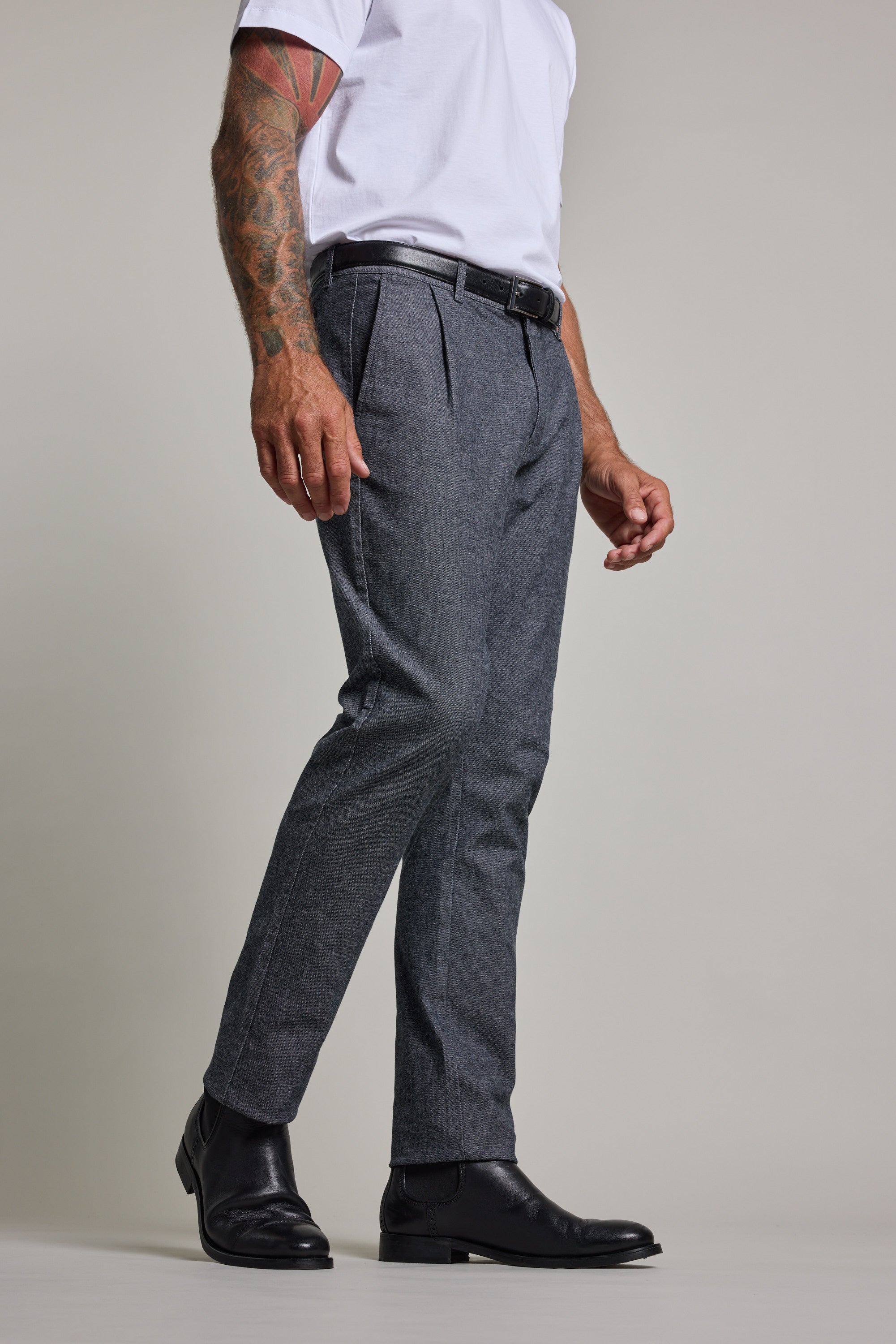 Barkers Newman Cotton Pant in grey, relaxed fit, additional view