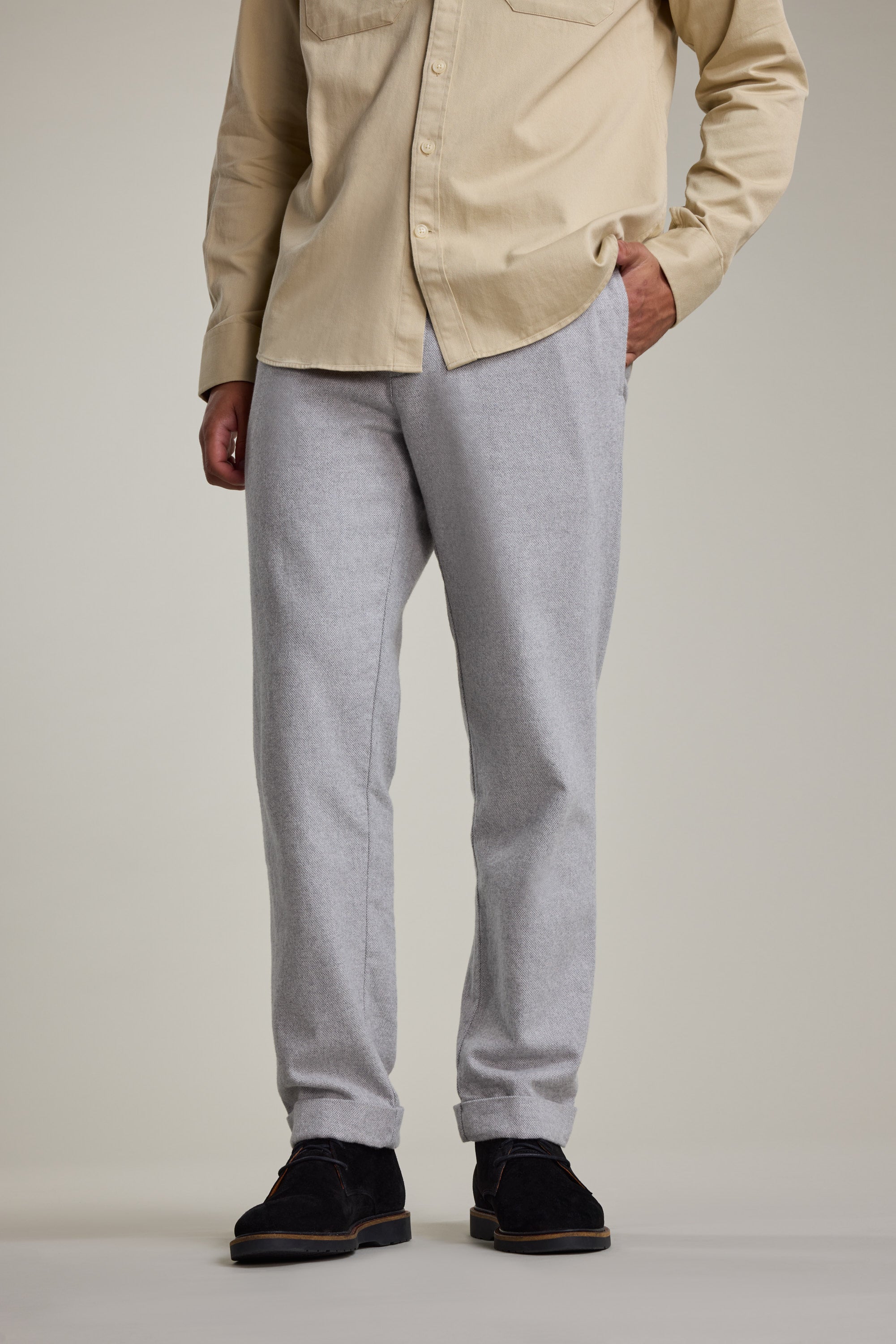 Barkers Dunmore Pant in light grey, relaxed fit, additional view