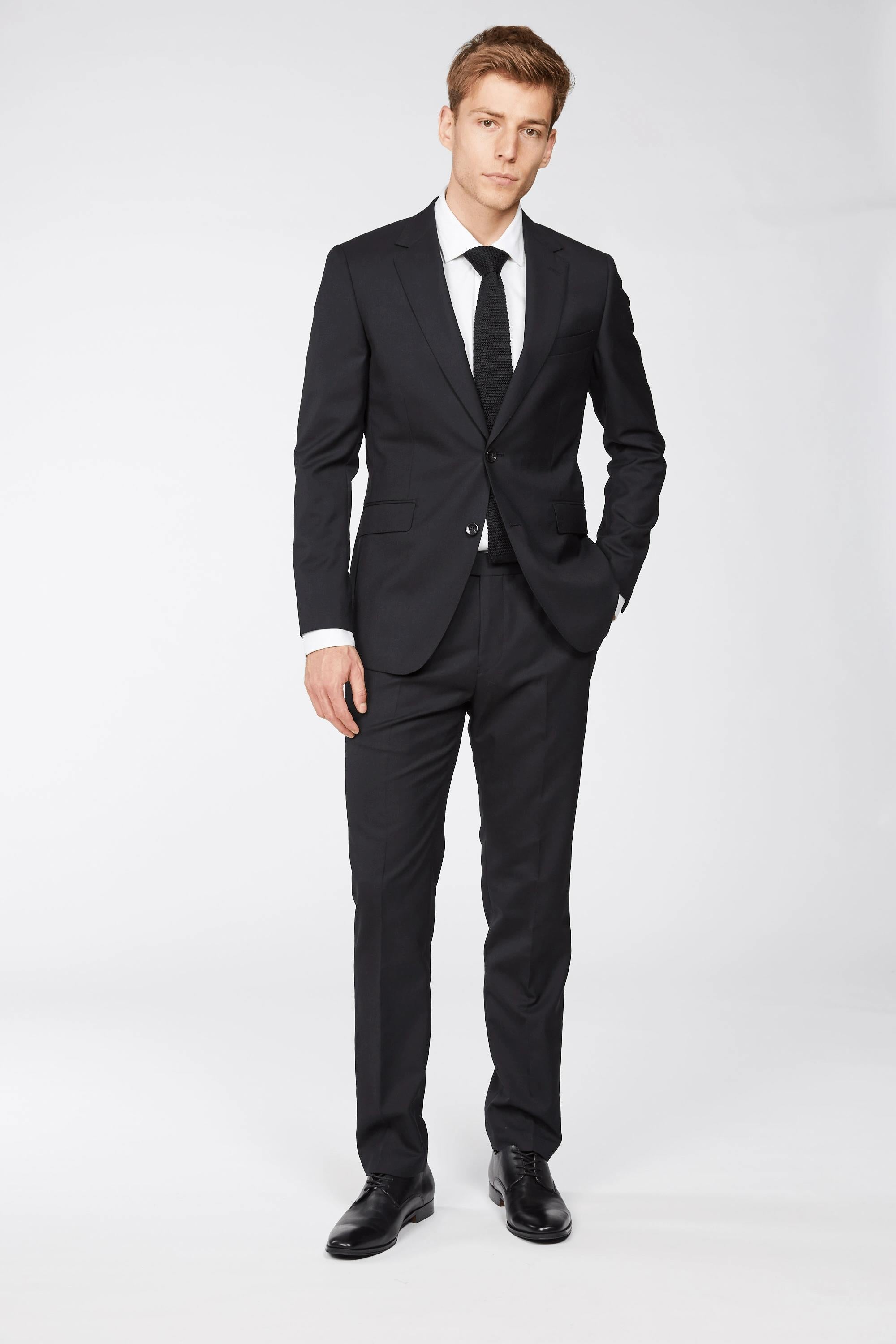 Barkers Bayswater Trouser in black, modern fit