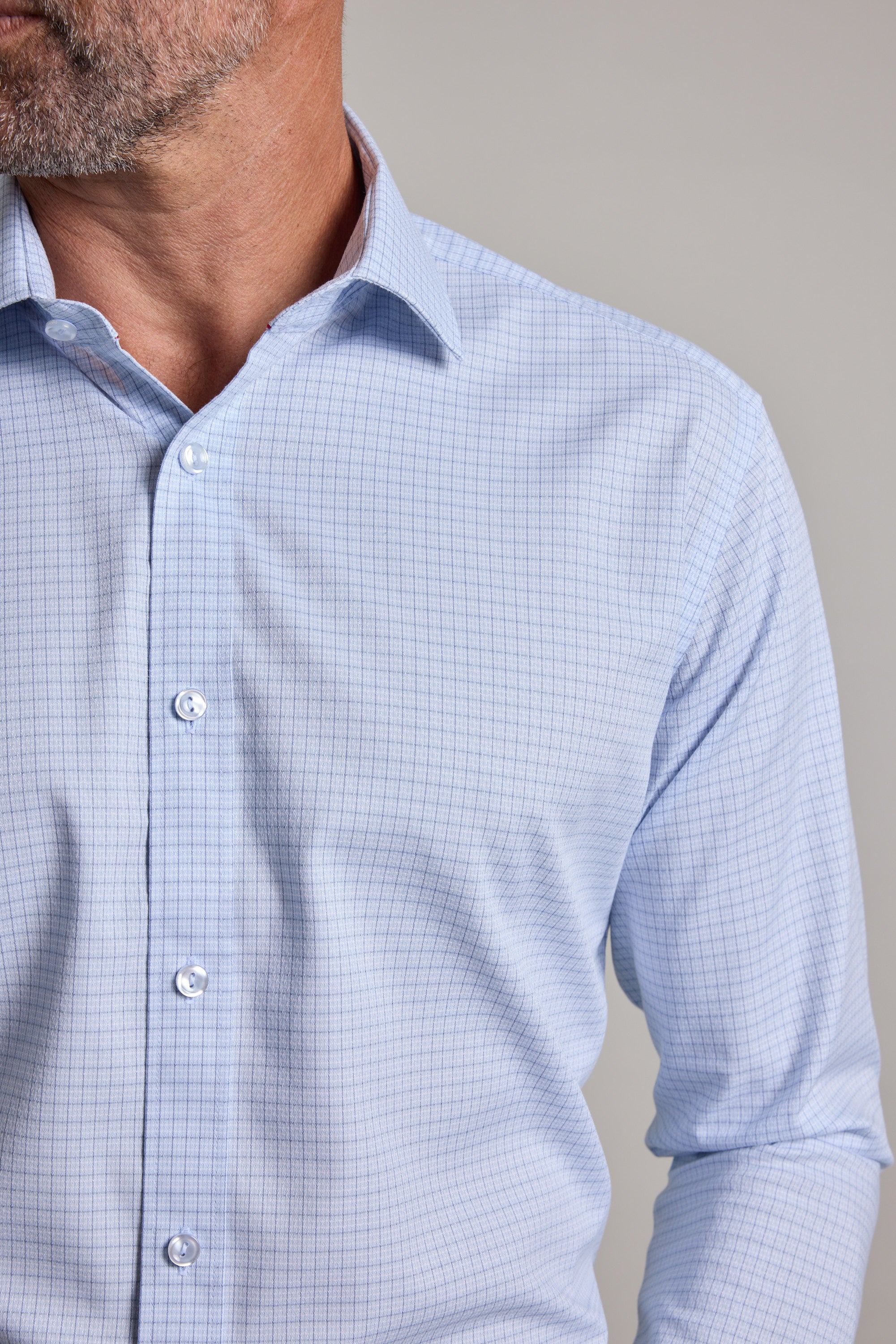 Barkers Hunter Check Business Shirt in light blue, tailored fit, additional view