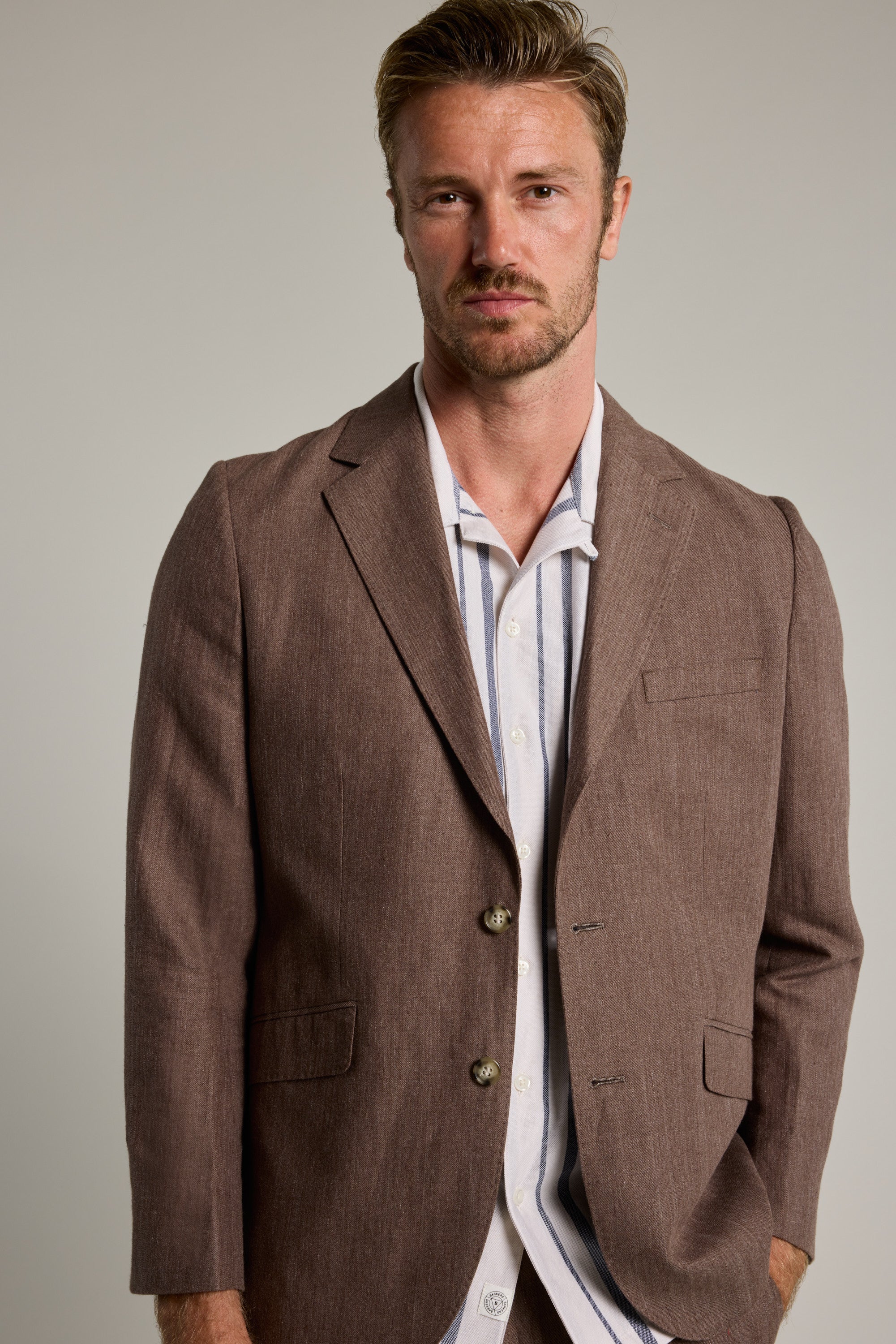 Barkers Hollins Linen Blazer in brown, additional view