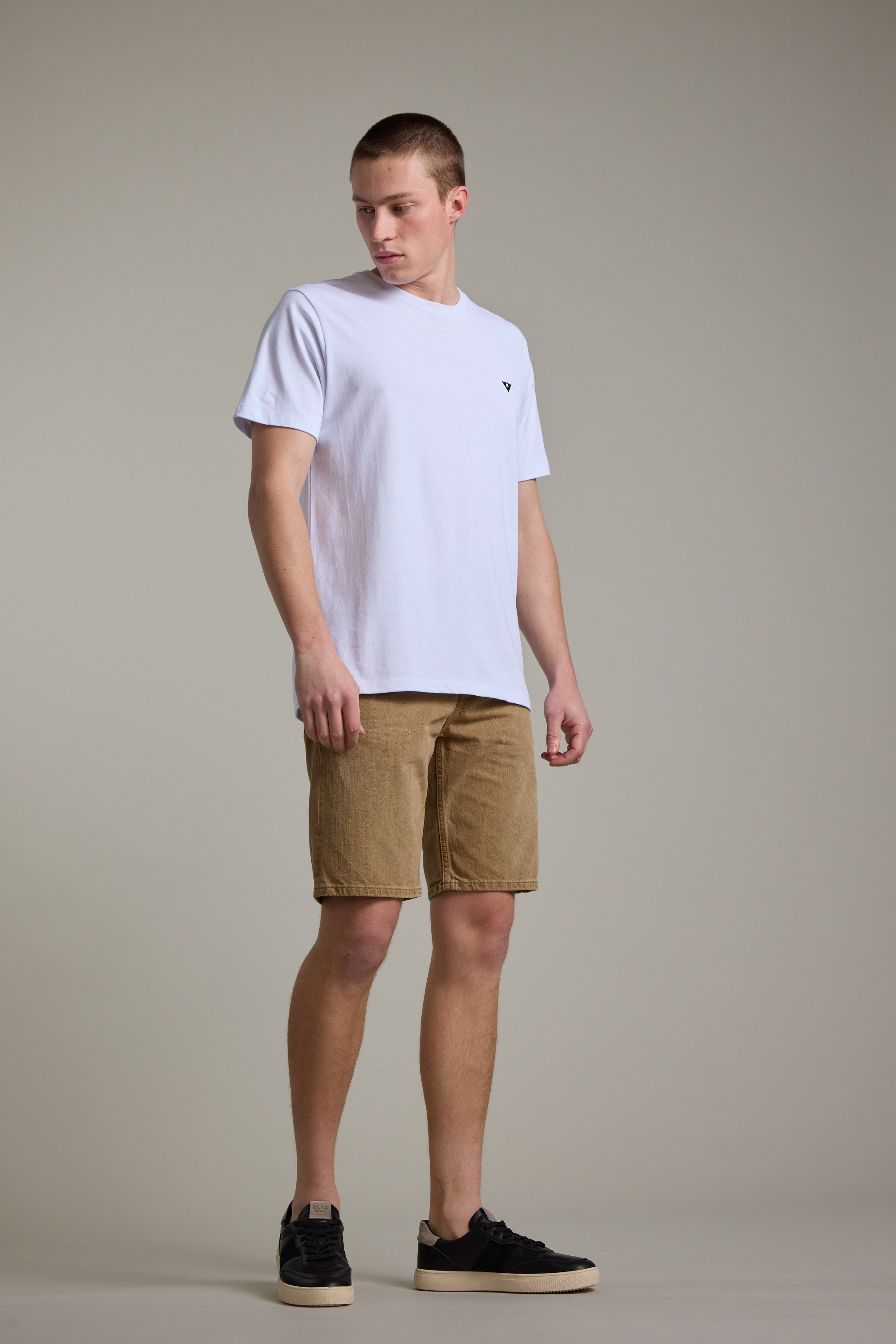 Barkers Rover Coloured Denim Short in taupe, relaxed fit