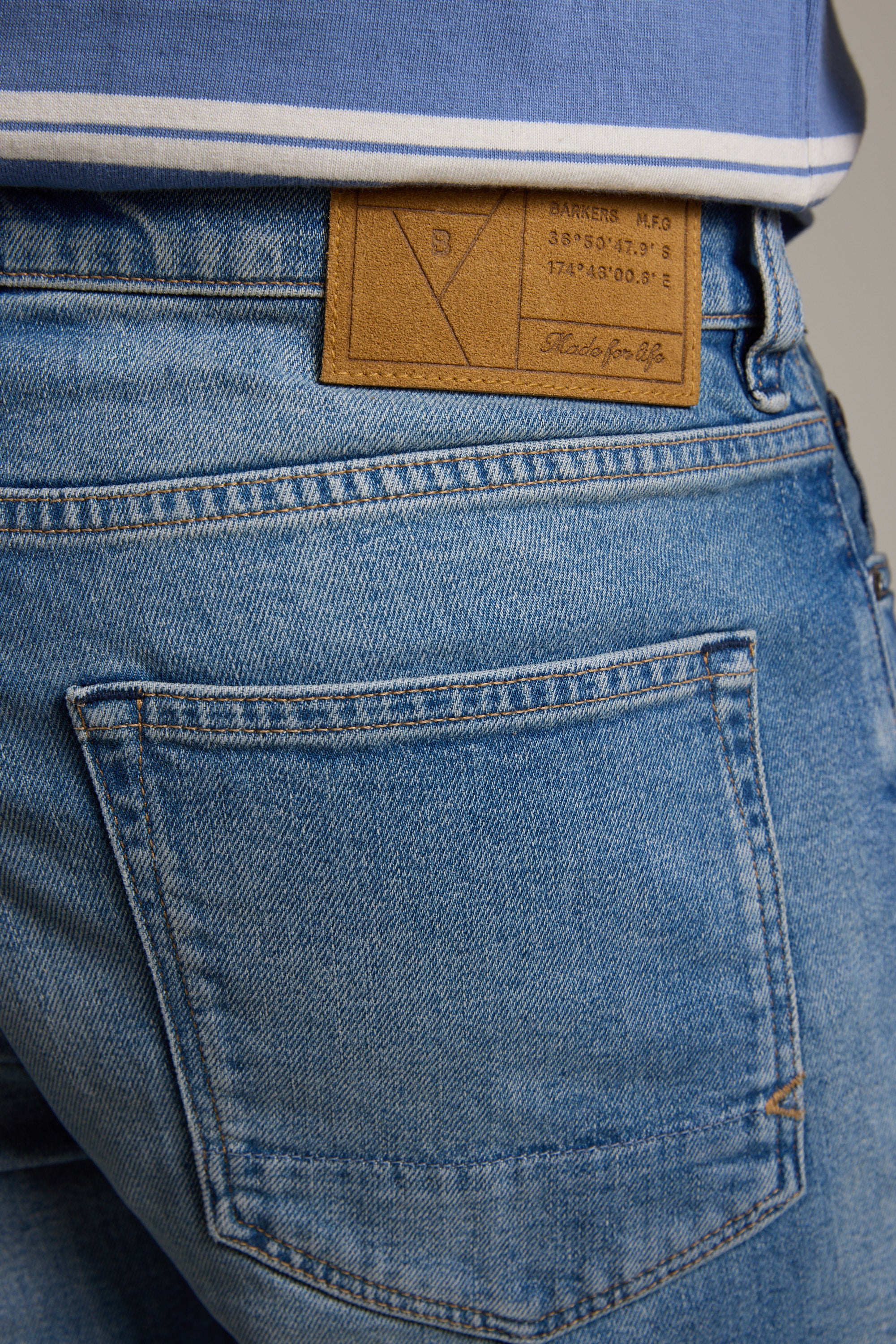 Barkers Rover Denim Short in vintage, relaxed fit, additional view
