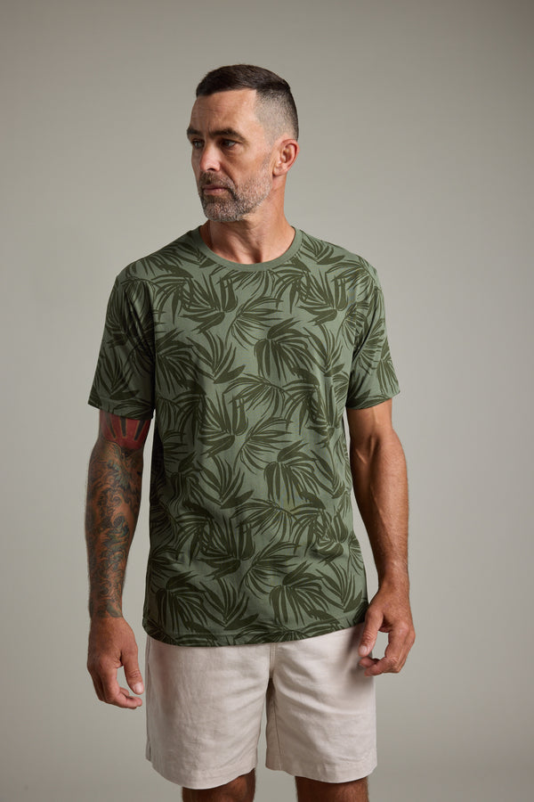 Barkers Palm Leaves Print Tee in khaki, regular fit